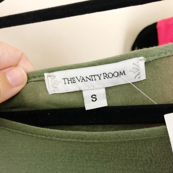 2/$30 The Vanity Room Small NWT Womens Green Cold Shoulder Long Sleeve Dress - Picture 4 of 7